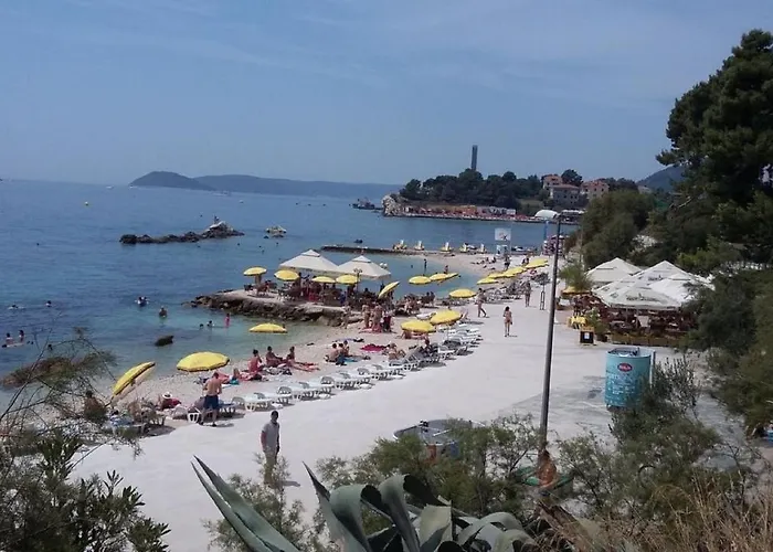 Stanic - Away From ! Spalato