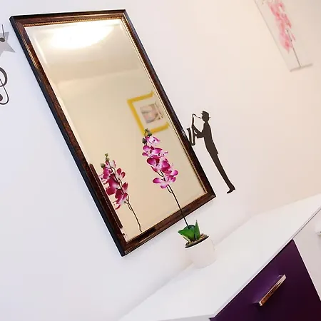 Stanic - Away From ! * 斯普利特