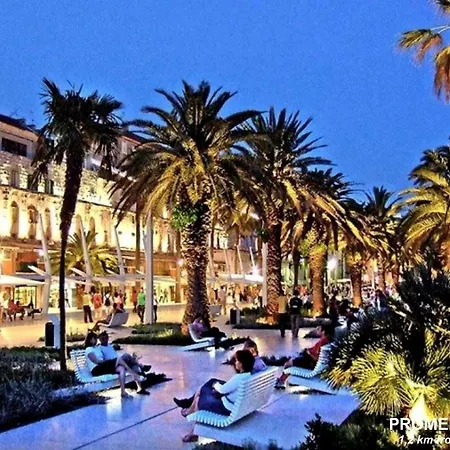 Stanic - Away From ! Lejlighed Split