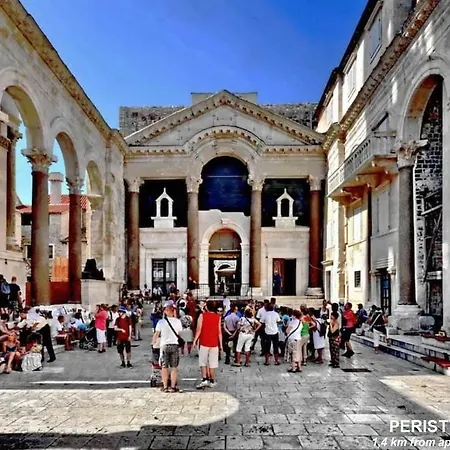 公寓 Stanic - Away From ! *