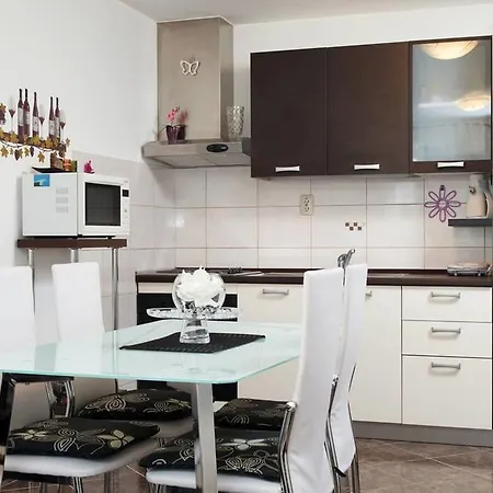 Stanic - Away From ! *