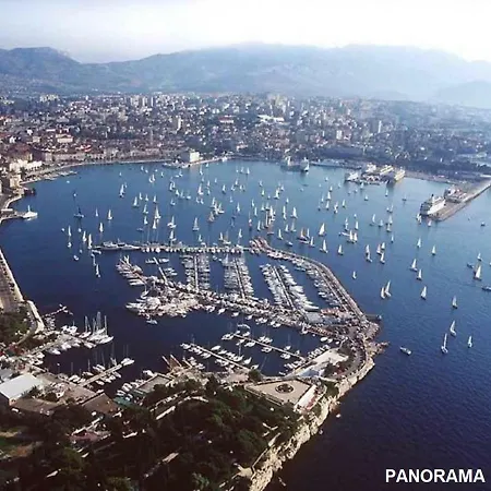 Stanic - Away From ! Apartment *