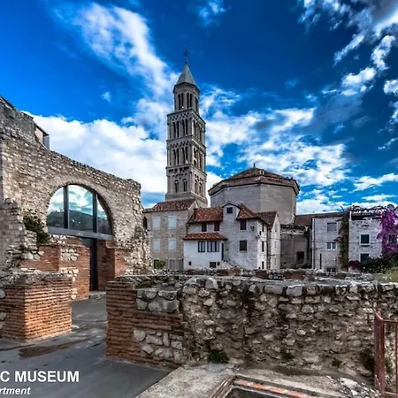 Apartment Stanic - Away From ! Split